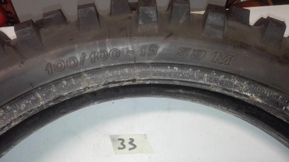 Pneumatico WEE RUBBER 100.100 x 18 (3)