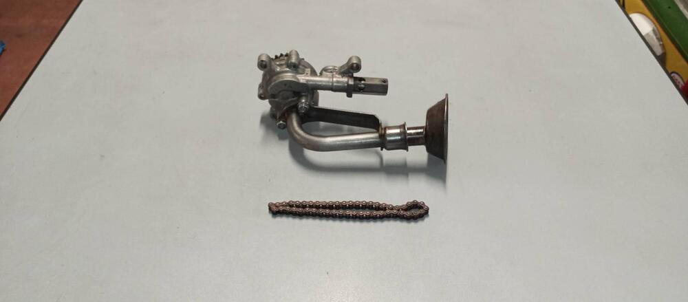 POMPA OLIO HONDA CX500 TURBO (2)