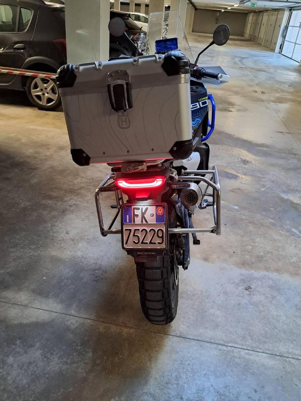 Husqvarna Norden 901 Expedition (2023 - 24) (7)