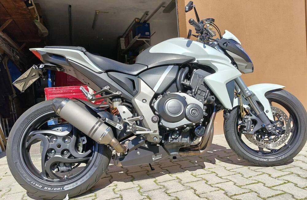 Honda CB 1000 R (2008 - 10) (4)