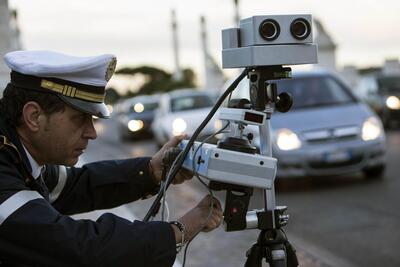 Italia senza autovelox? &Egrave; caos: a ottobre si rischia lo spegnimento di tutti i dispositivi. Cosa succede