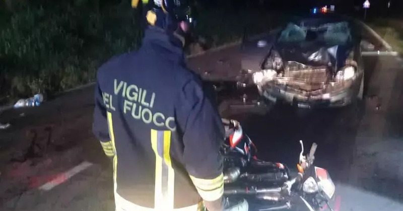 Incidente Vicenza, auto invade la corsia opposta e travolge 3 motociclisti 16enni: due vittime