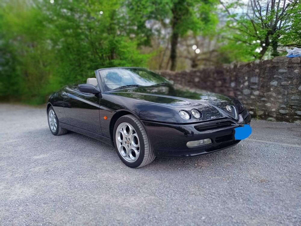 Alfa Romeo spider  d'epoca a Bergamo (2)