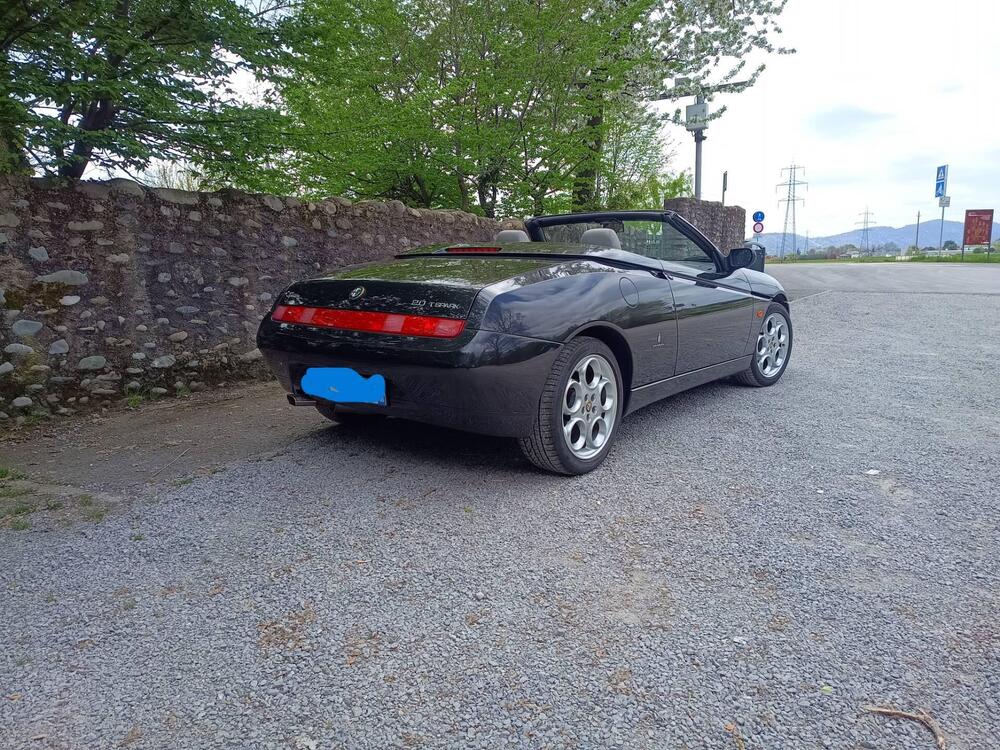 Alfa Romeo spider  d'epoca a Bergamo (4)