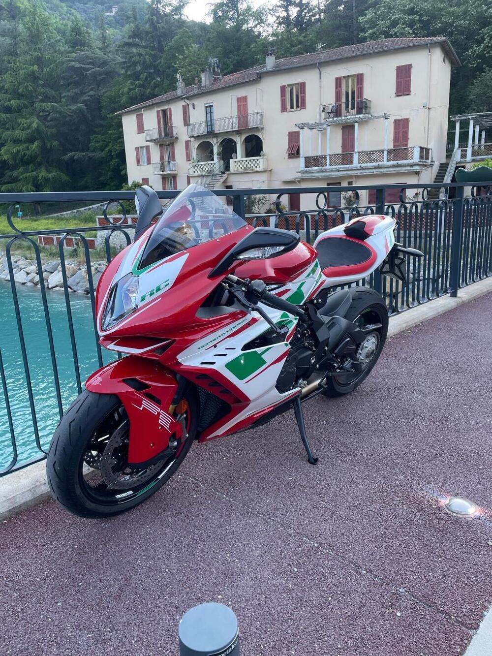 MV Agusta F3 800 RC (2022 - 25) (4)