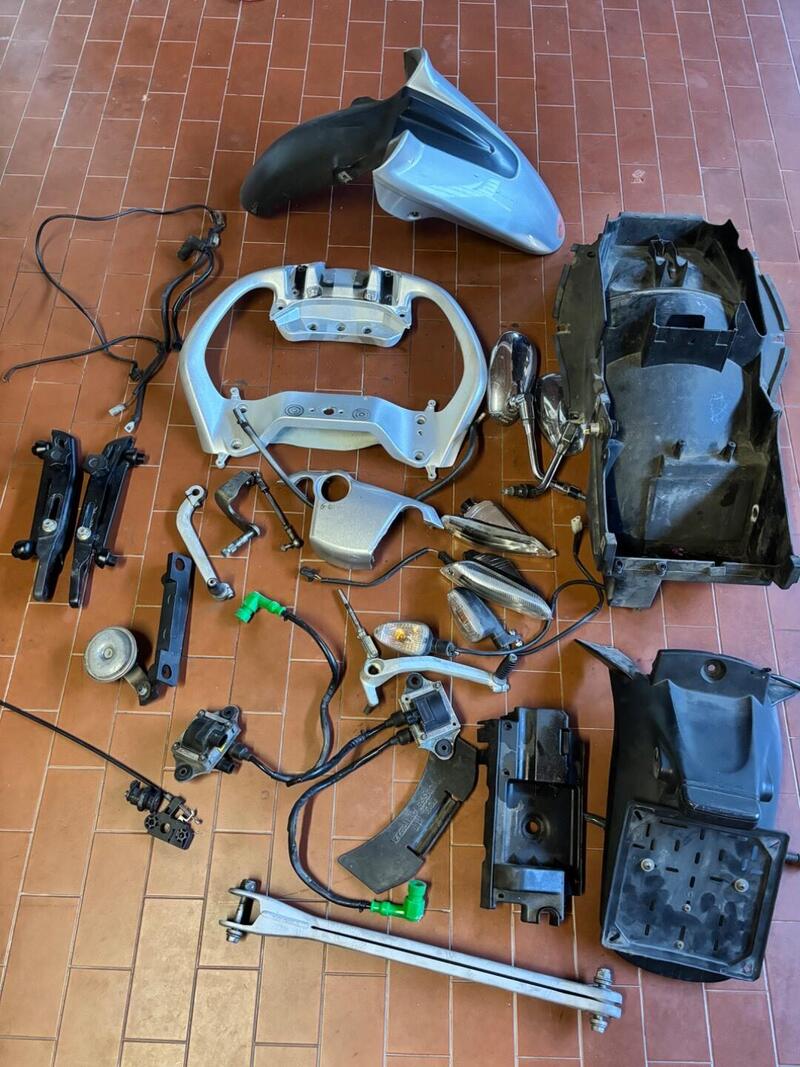 Ricambi Moto Guzzi Norge 1200 2v (5)