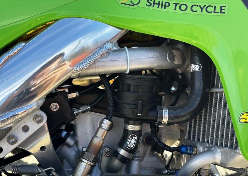 Ma dov&#039;&egrave;? Kawasaki utilizza un radiatore dell&#039;olio alloggiato all&#039;interno del radiatore acqua. Che spattacolo