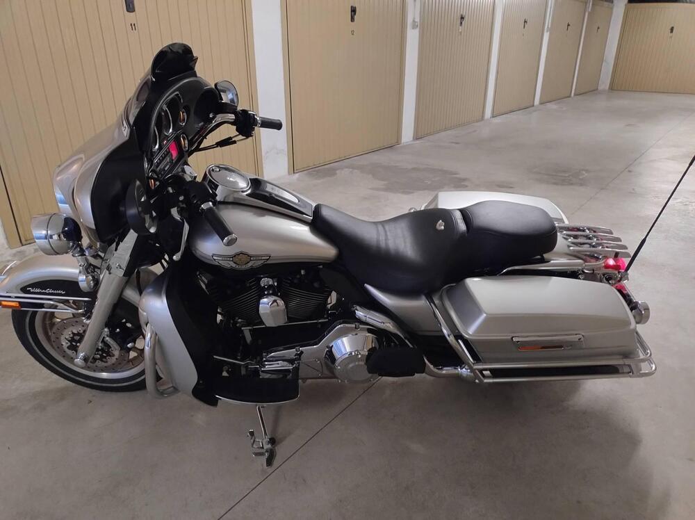 Harley-Davidson 1450 Electra Glide Ultra Classic (2003 - 05) - FLHTCUI (2)