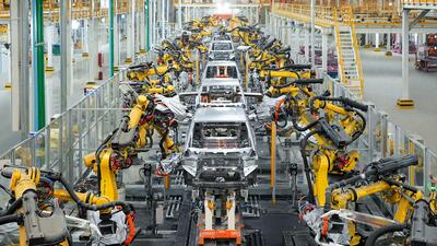 Cina, per la prima volta l&rsquo;industria dell&rsquo;auto elettrica investe pi&ugrave; all&rsquo;estero che in patria 