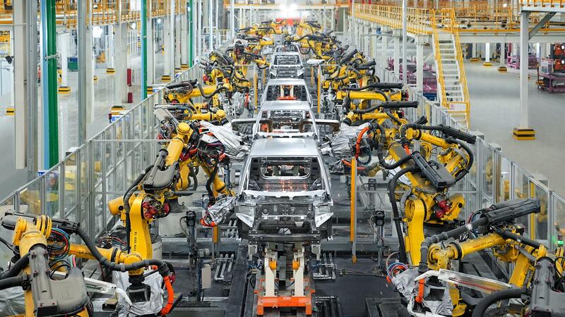 Cina, per la prima volta l&rsquo;industria dell&rsquo;auto elettrica investe pi&ugrave; all&rsquo;estero che in patria 