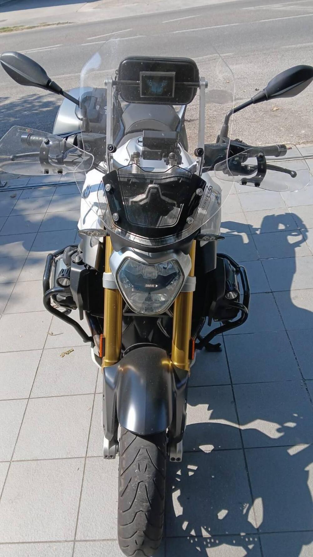 Bmw R 1200 R (2017 - 18) (2)