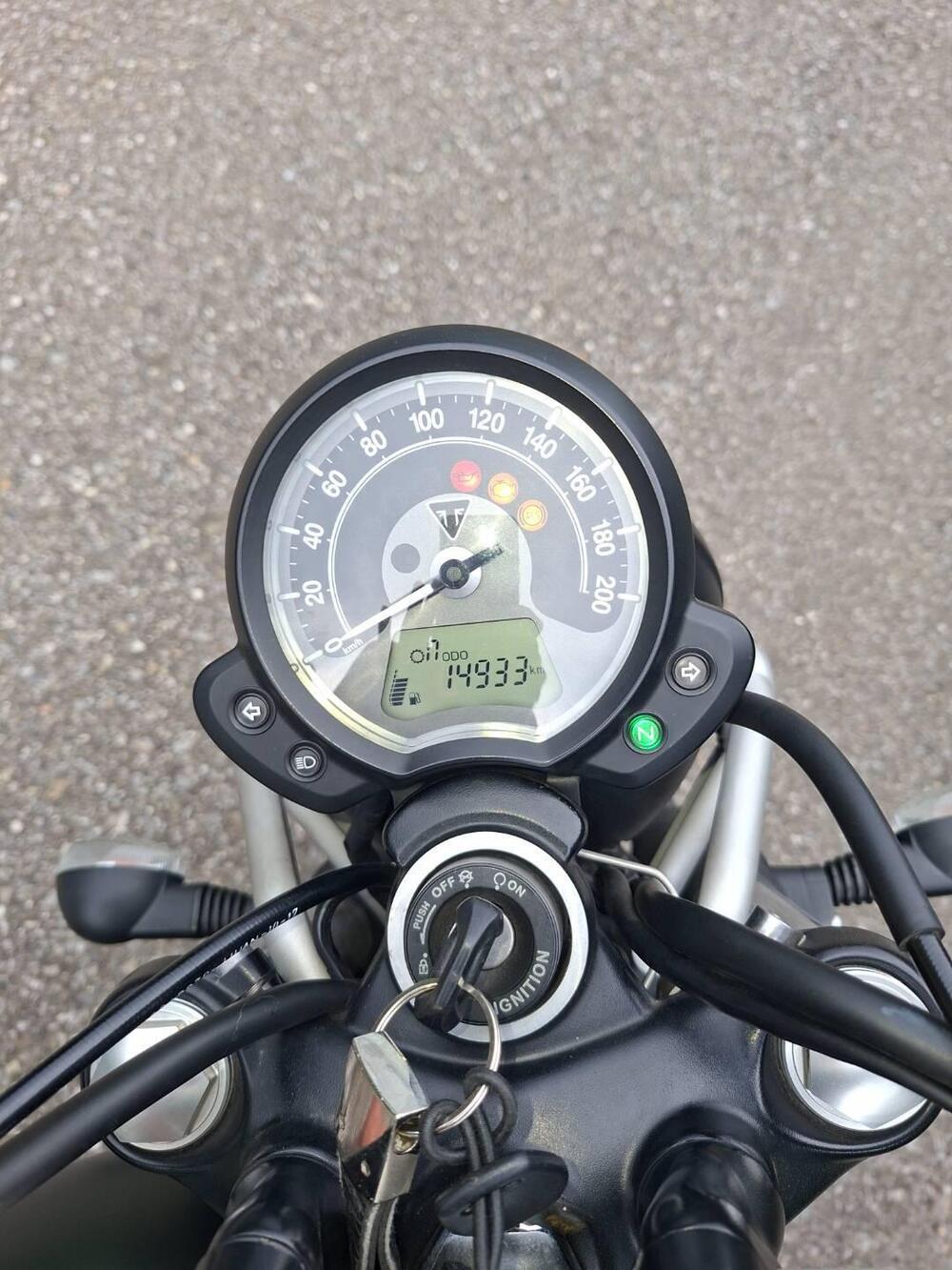 Triumph Street Scrambler 900 (2017 - 18) (2)