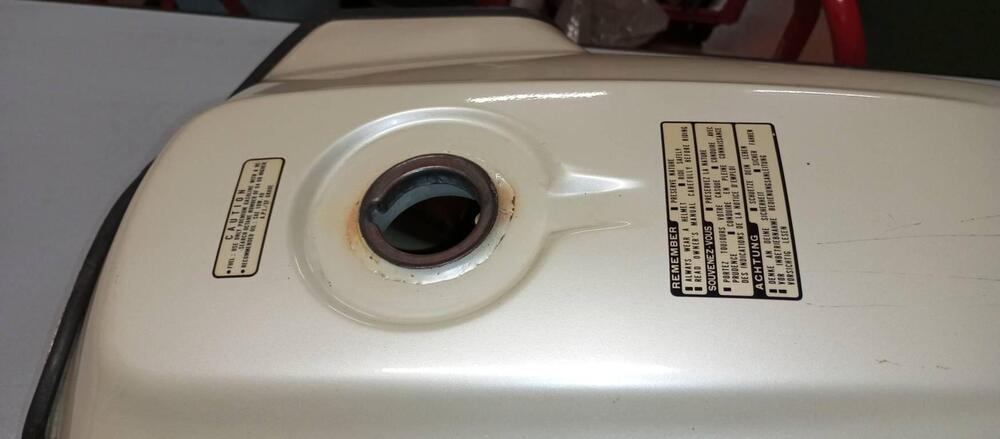 Serbatoio Honda cx 500 turbo (6)