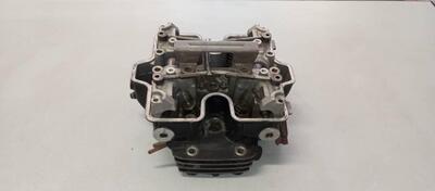 TESTA ANTERIORE HONDA VF750C RC07