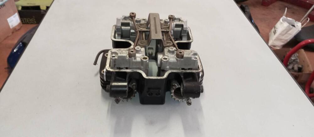 TESTA POSTERIORE HONDA VF750C RC07 (2)