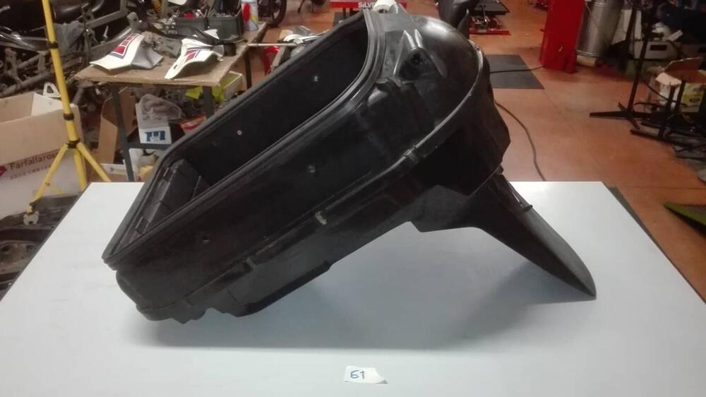 Vano sottosella Suzuki Burgman 400 2003-2006