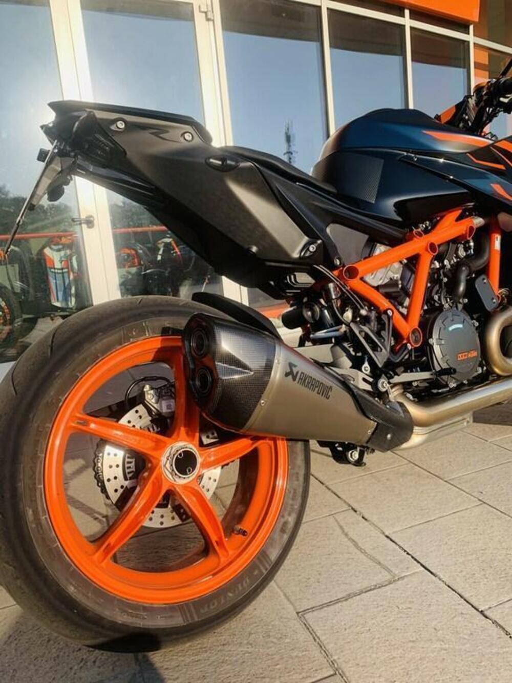 KTM 1290 Super Duke R (2022 - 23) (7)