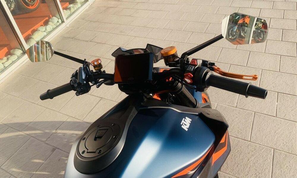 KTM 1290 Super Duke R (2022 - 23) (8)