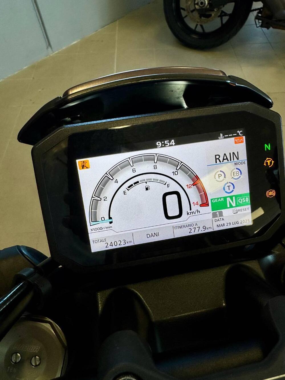 Honda CB 1000 R Black Edition (2021 - 25) (3)