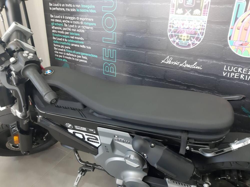 Bmw CE 02 (2024 - 26) (4)