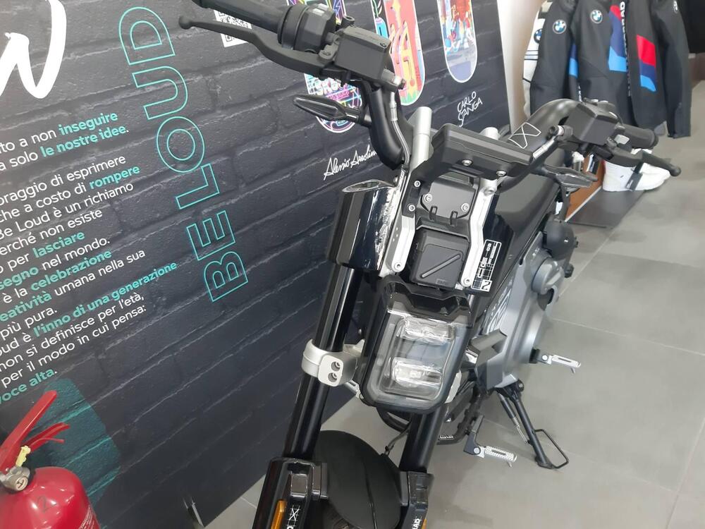 Bmw CE 02 (2024 - 26) (3)