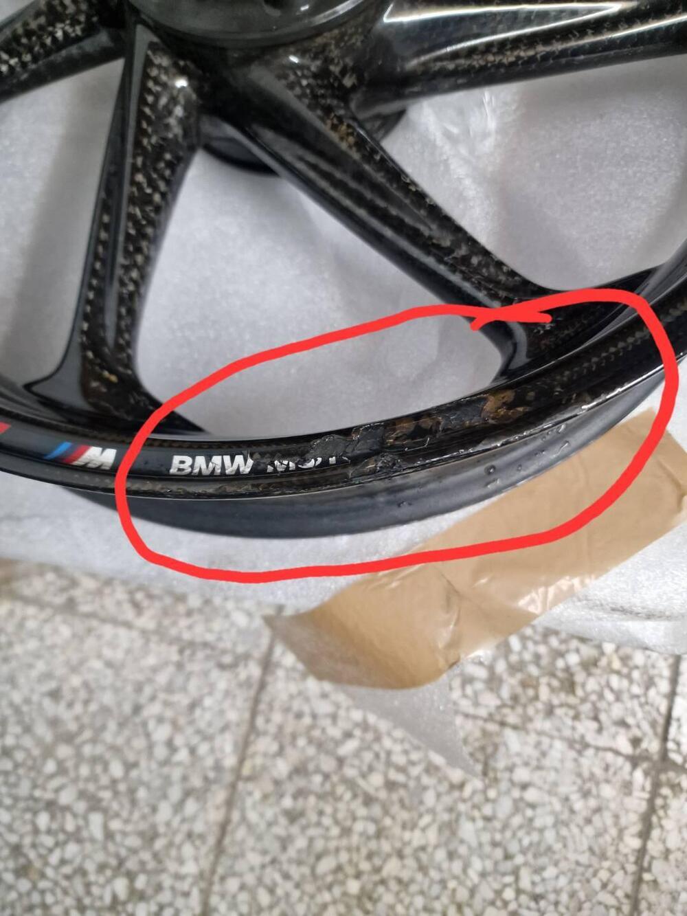 Cerchio Ant in carbonio Bmw M 1000 R (2)