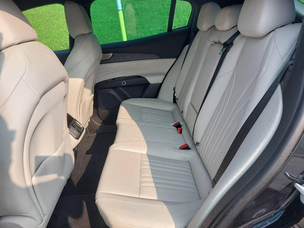 Maserati Grecale usata a Novara (12)