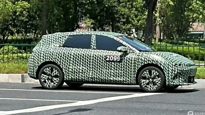 Leapmotor B05: la nuova hatchback elettrica sar&agrave; svelata a Monaco, i prezzi? Coster&agrave; meno di quanto si pensa [Foto Spia]