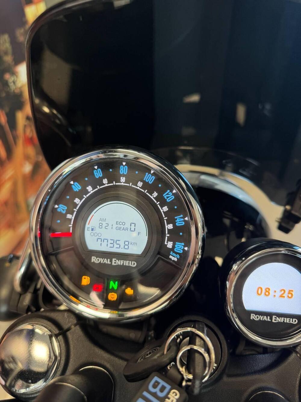 Royal Enfield Meteor 350 (2021 - 26) (3)