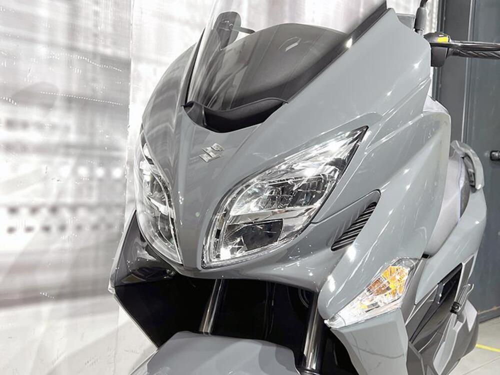 Suzuki Burgman 400 (2022 - 24) (9)