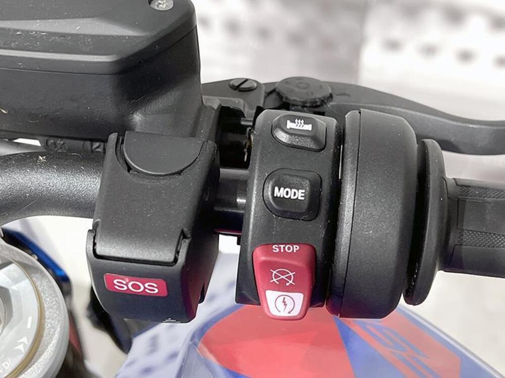 Bmw F 900 R (2025 - 26) (4)