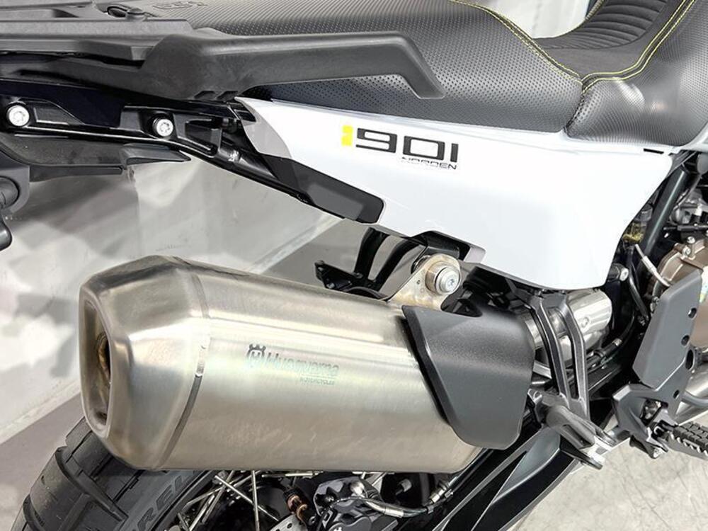 Husqvarna Norden 901 (2022 - 26) (3)