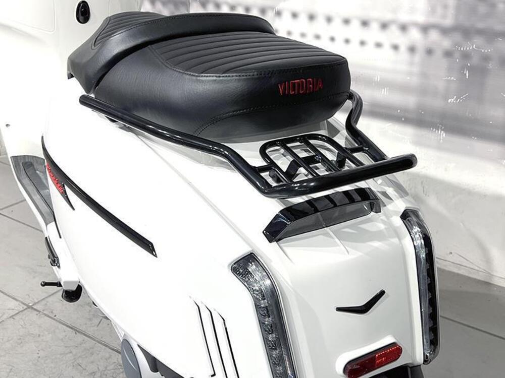 Keeway Motor Sixties 300i (2023 - 25) (5)