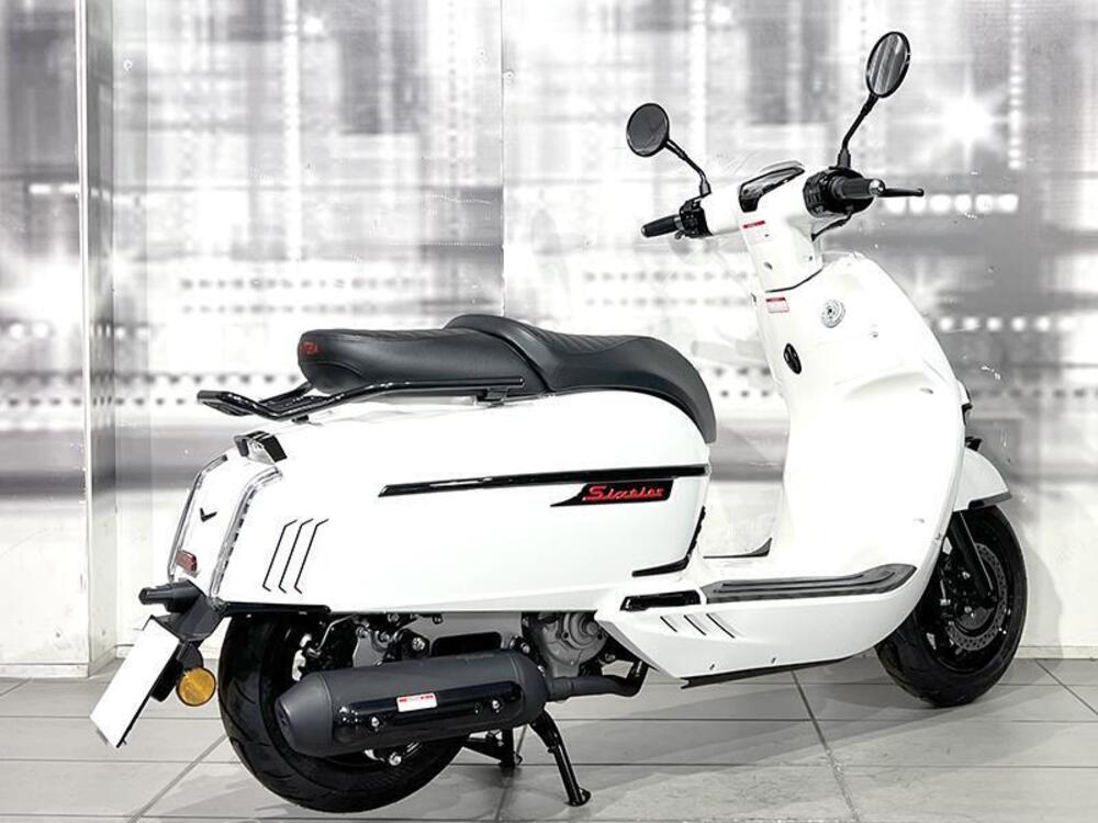 Keeway Motor Sixties 300i (2023 - 25) (8)