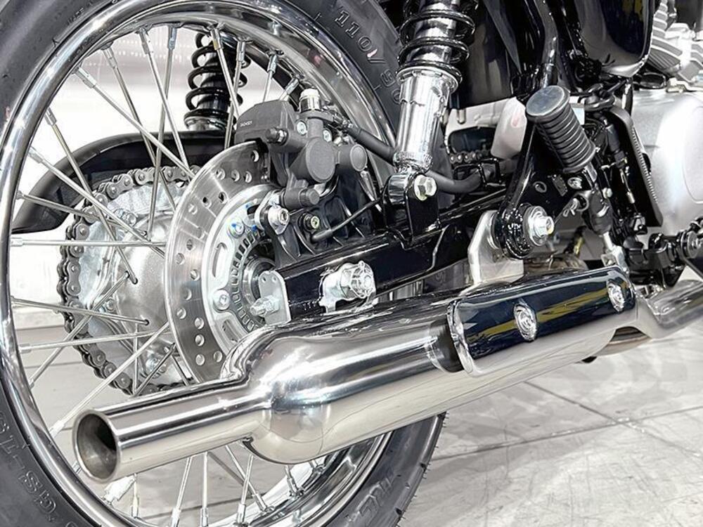 Kawasaki W 230 (2025 - 26) (4)