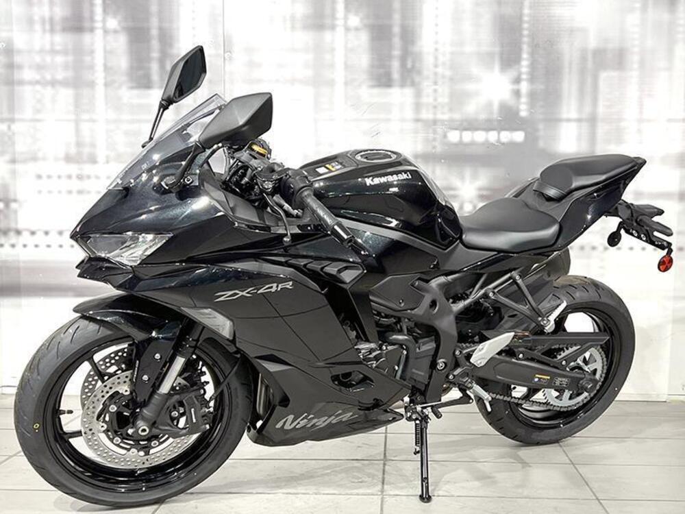 Kawasaki Ninja ZX-4R (2024 - 26) (7)
