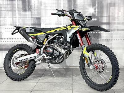 Fantic Motor XEF 125 Competition (2025) nuova