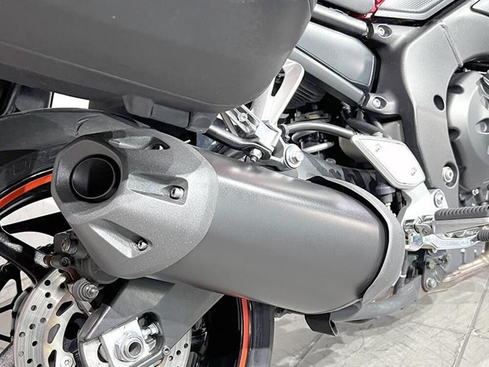 Yamaha FZ1 Fazer (2006 - 16) (3)