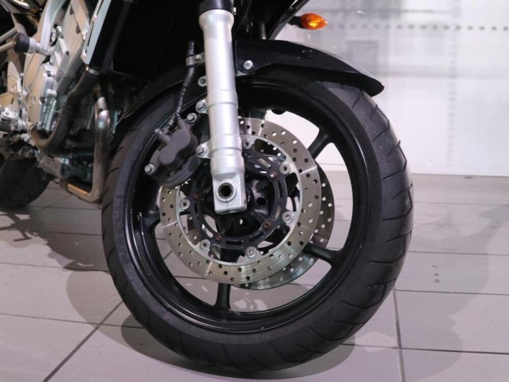 Yamaha FZ6 Fazer (2004 - 07) (9)