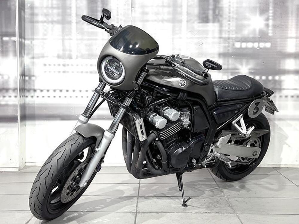 Yamaha FZS 600 Fazer (2002 - 03) (6)