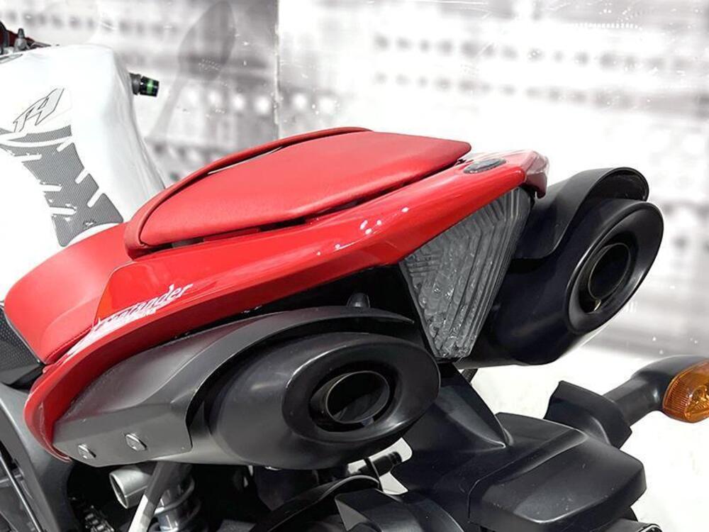 Yamaha YZF R1 (2006 - 07) (2)