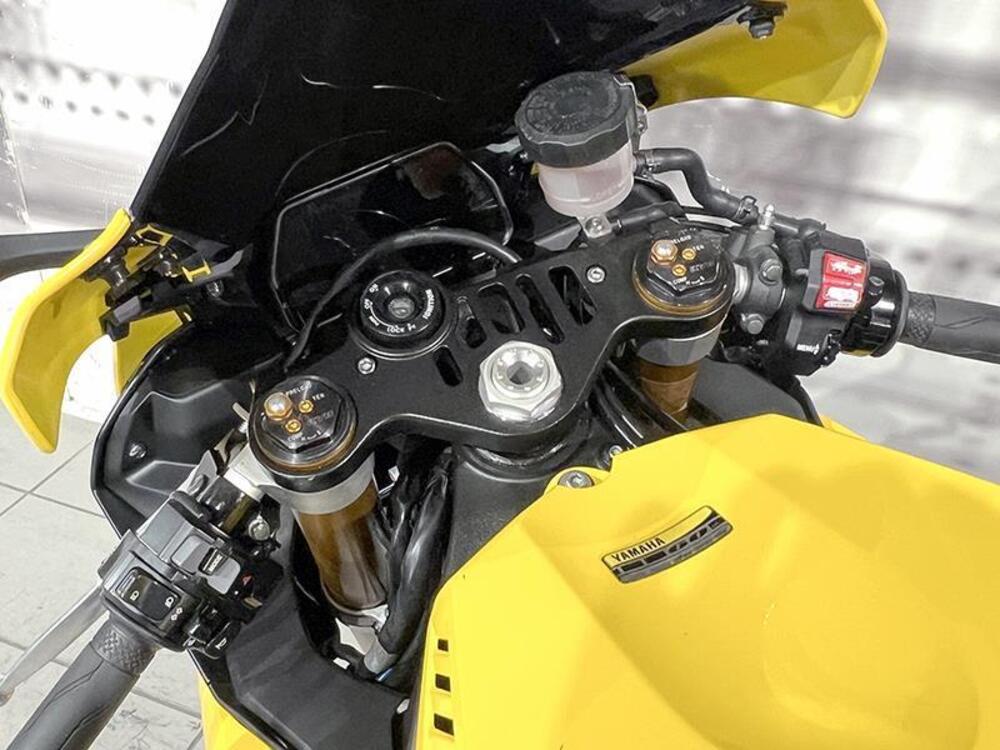 Yamaha YZF R1 60th Anniversary (2015 - 16) (6)