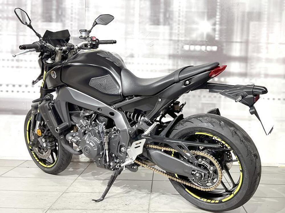 Yamaha MT-09 (2021 - 23) (2)
