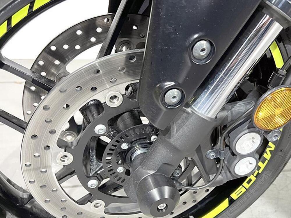 Yamaha MT-09 (2021 - 23) (5)