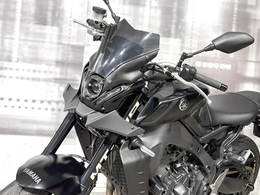 Yamaha MT-09 (2021 - 23) (9)