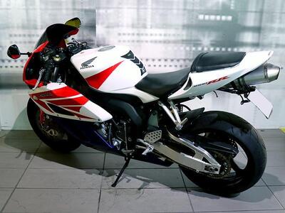 Honda CBR 1000 RR Fireblade (2004 - 05) usata