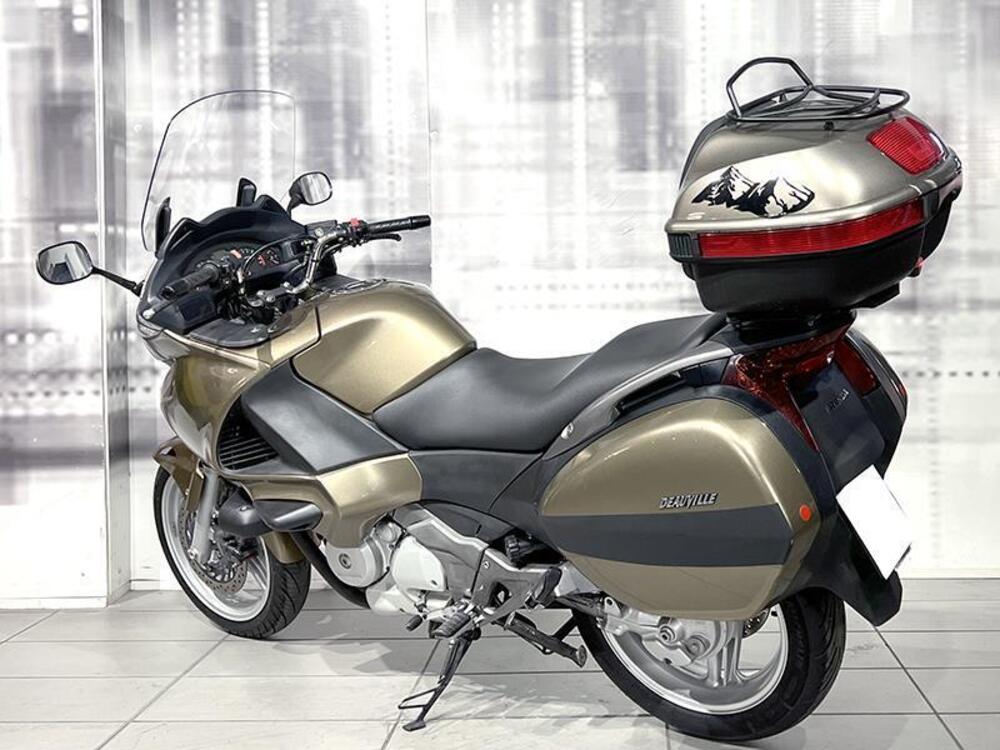 Honda Deauville 700  (2)