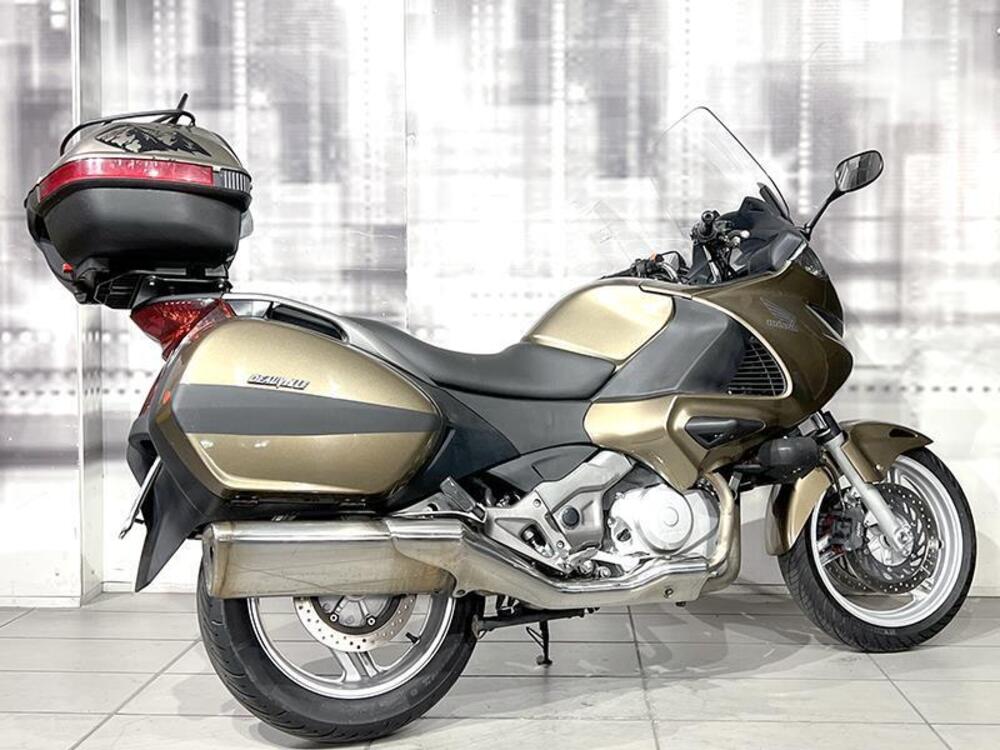 Honda Deauville 700  (8)