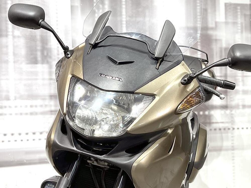 Honda Deauville 700  (9)