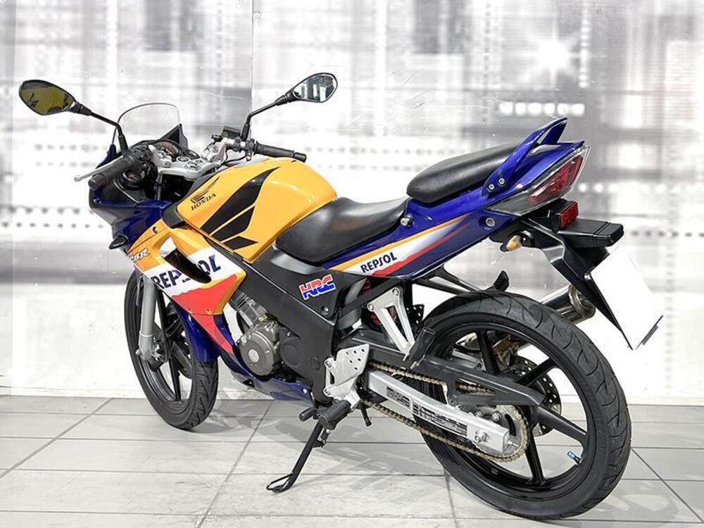 Honda CBR 125 R (2007 - 17) (2)